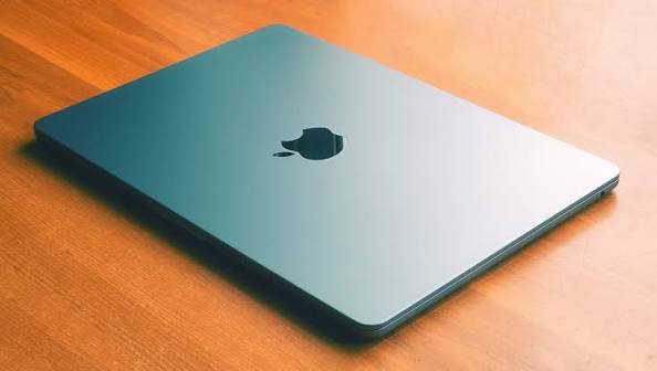 Apple MacBook